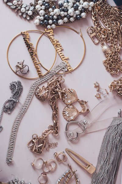 Sieraden die de komende maand nog feestelijker maken!
